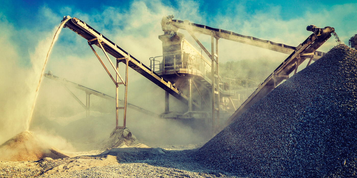 Mining conveyer showing crushing