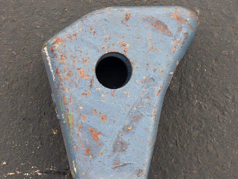 Komatsu Side Pin Hole Profile