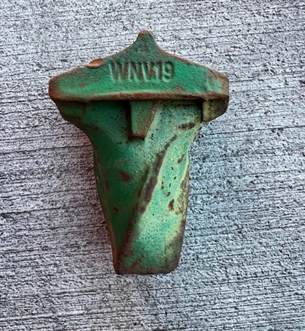 V19 Nose