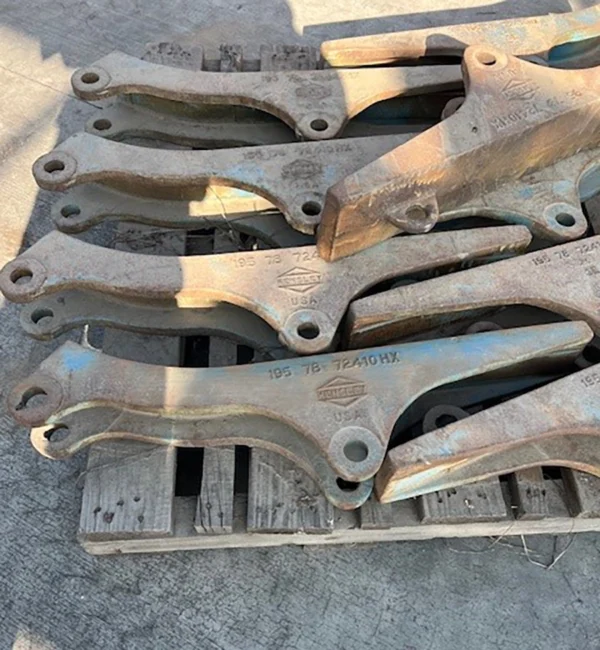 Komatsu D375 Ripper Shank Guard