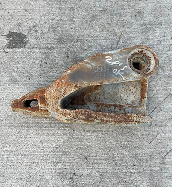 XS25 966 Bolt-On Right Hand Adapter