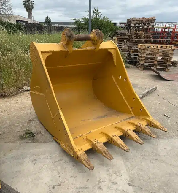 CAT Excavator 325 Bucket with 54" CB Linkage